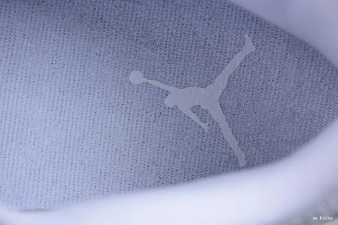 Reps retro white triple 3 136064-111 jordan air 0502